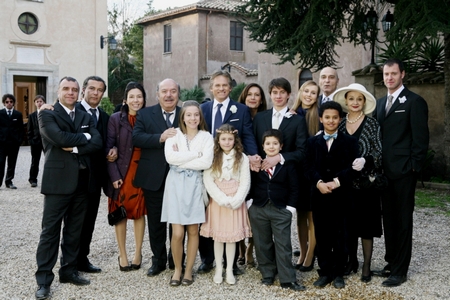 http://www.cinetivu.com/wp-content/uploads/2009/07/un-medico-in-famiglia-6_3.jpg