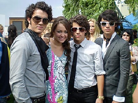Camp Rock: i Jonas Brothers approdano su Disney Channel