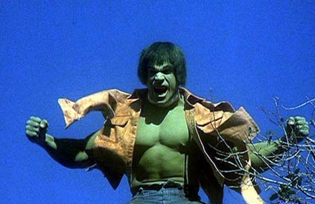 Questa sera stiamo a casa cancellato,  arriva Adriano Celentano, ritorna L'incredibile Hulk e gli spettacoli teatrali di Enzo Iacchetti