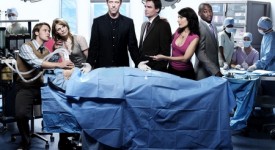 Medici in tv bocciati: Dr. House, Grey's Anatomy e gli altri danno informazioni sbagliate e pericolose
