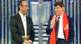 Gianni Morandi annuncia Canzonissima, Carlo Conti lancia Acqua Fresca