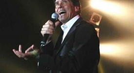Sanremo 2011: Gianni Morandi è il prescelto? ... Fiorello ci scherza su