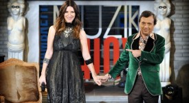 Oggi in tv 11 novembre 2011:  Laura Pausini al Chiambretti Muzik Show, il delitto di Lucia Manca a Quarto Grado