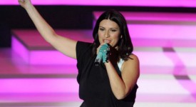 Verissimo, Laura Pausini: "Mi piacerebbe tornare sul palco di Sanremo"
