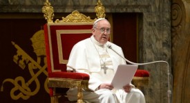 Canale 5 dedica degli speciali a Papa Francesco
