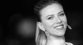 Roma FilmFest: Scarlett Johansson in splendida forma sul red carpet