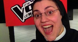 Suor Cristina vince The Voice 2 e recita il Padre Nostro