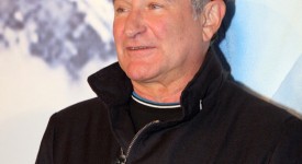 Robin Williams muore a 63 anni per asfissia, sorpresa e sgomento
