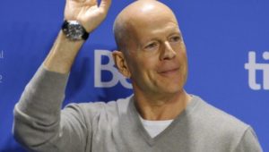 Bruce Willis annuncia il ritiro a causa di una malattia